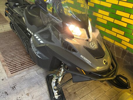 2013 BRP Lynx Xtrim Commander 600, серый, 1850000 рублей, вид 1