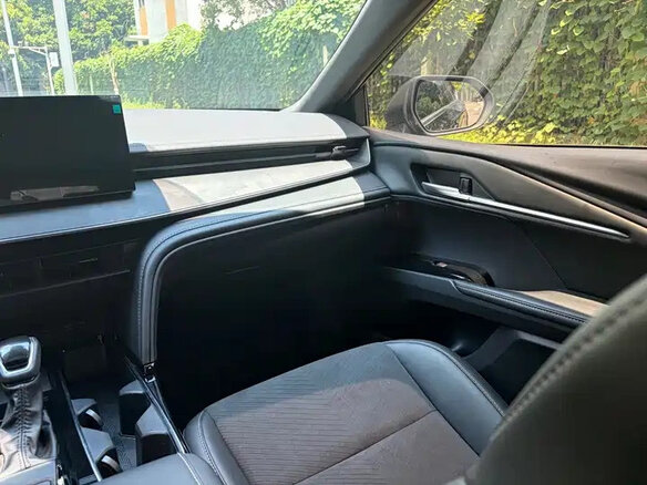 2025 Toyota Camry IX (XV80) China Market, чёрный, 3540069 рублей - вид 16
