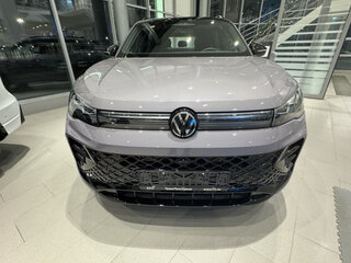 2025 Volkswagen Tiguan L Pro III (China Market), серый, 5250000 рублей, вид 2