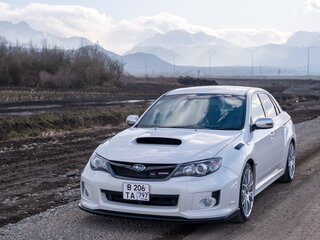 2012 Subaru Impreza WRX STi III, белый, 3500000 рублей, вид 2