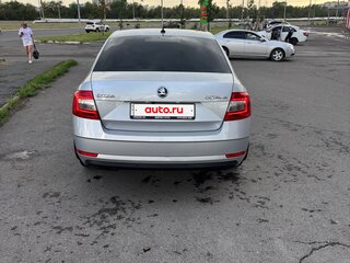 2017 Skoda Octavia III (A7) Рестайлинг, серебристый, 2200000 рублей, вид 4