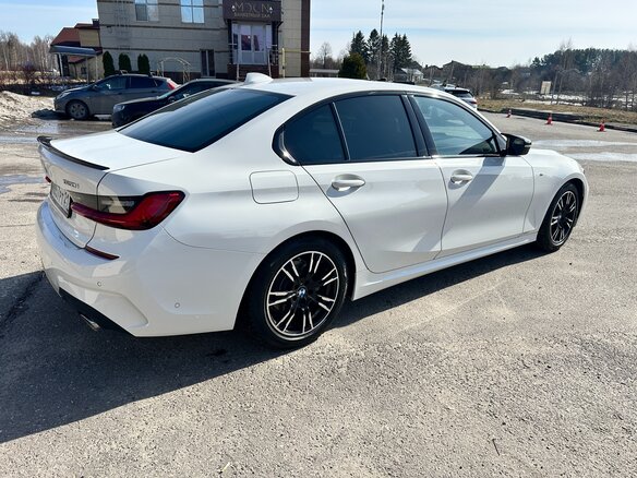 2020 BMW 3 серии 320i VII (G2x), белый, 4000000 рублей - вид 6