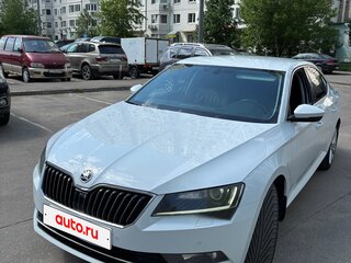 2017 Skoda Superb III, белый, 2050000 рублей, вид 3