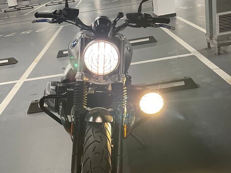 2017 BMW R Nine T Scrambler, серый, 999999 рублей, вид 5