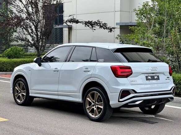 2023 Audi Q2 L 35 TFSI I Рестайлинг, белый, 1985000 рублей - вид 5