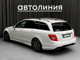 2013 Mercedes-Benz C-Класс 180 BlueEFFICIENCY III (W204) Рестайлинг, белый, 1160000 рублей, вид 3