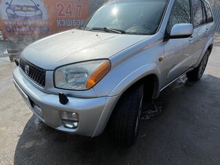 2002 Toyota RAV4 II (XA20), серебристый, 585000 рублей, вид 2
