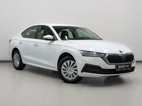 2021 Skoda Octavia IV (A8), белый, 2030000 рублей - вид 2