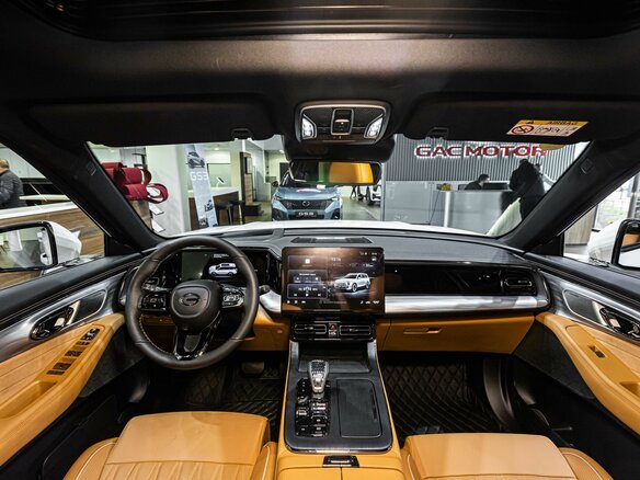 2026 GAC GS8 Traveller II, чёрный - вид 13