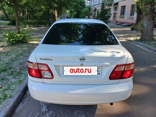 2004 Nissan Almera II (N16) Рестайлинг, белый, 350000 рублей, вид 4