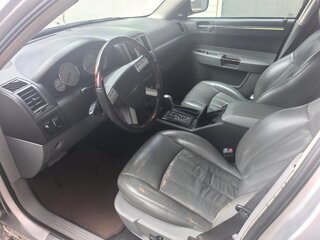 2004 Chrysler 300C I, серебристый, 700000 рублей, вид 5