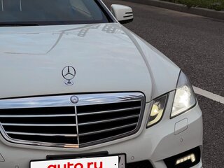 2011 Mercedes-Benz E-Класс 250 7G-Tronic IV (W212, S212, C207), белый, 1800000 рублей, вид 5