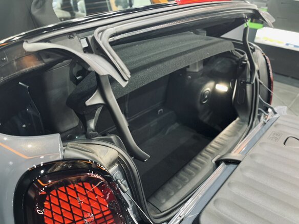 2025 Mini Cabrio Cooper S IV, серый, 6790000 рублей - вид 37