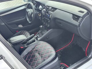 2019 Skoda Octavia III (A7) Рестайлинг, белый, 1180000 рублей, вид 4