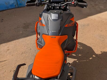 2022 KTM 1290 Super Adventure S, чёрный, 1546054 рублей, вид 4