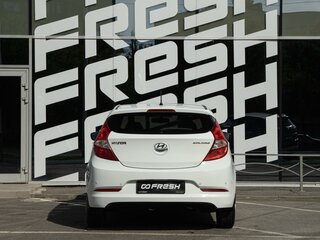 2014 Hyundai Solaris I Рестайлинг, белый, 847900 рублей, вид 4