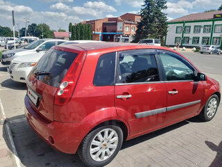 2007 Ford Fiesta Mk5, красный, 430000 рублей, вид 3