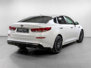 2019 Kia Optima IV Рестайлинг, белый, 1699000 рублей, вид 5