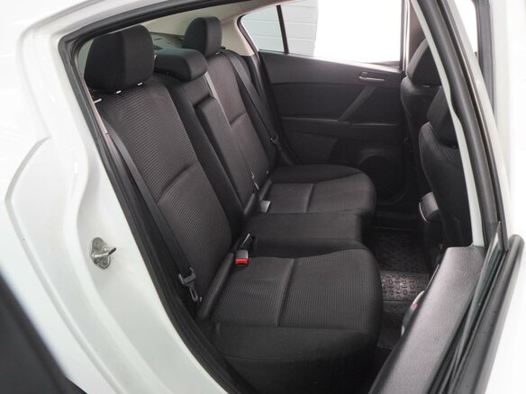 2012 Mazda 3 II (BL) Рестайлинг, белый, 749000 рублей - вид 6