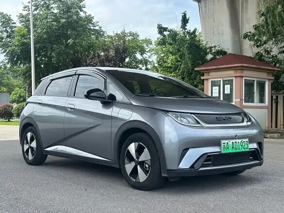 2026 BYD Dolphin 30.7 kWh I, серый, 1400077 рублей - вид 2