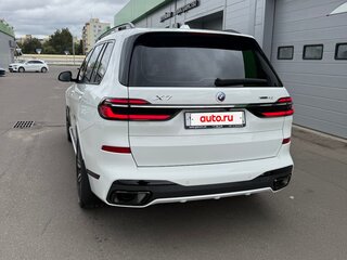 2022 BMW X7 40i I (G07) Рестайлинг, белый, 12000000 рублей, вид 4