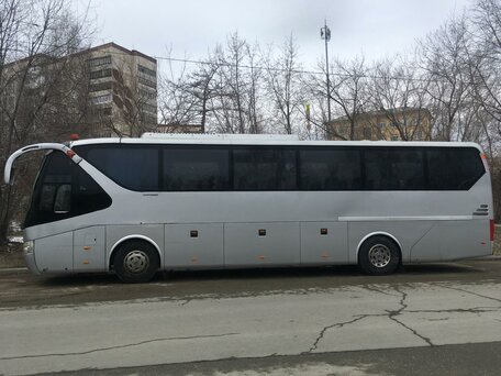 2011 Yutong ZK6129H, серебристый, 2600000 рублей, вид 4