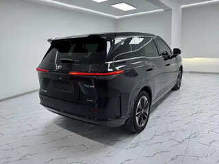 2025 Toyota bZ3X 58.3 kWh, чёрный, 2350001 рублей, вид 4