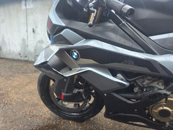 2025 BMW S 1000 RR, серый, 1750000 рублей - вид 3
