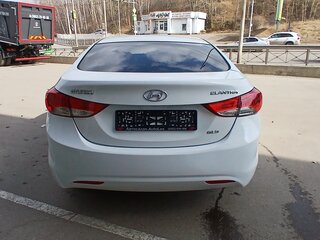 2013 Hyundai Elantra V (MD), белый, 1035000 рублей, вид 5