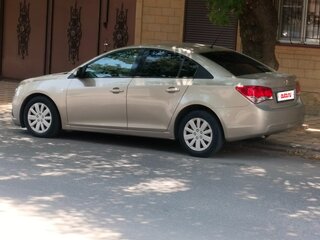 2010 Chevrolet Cruze I, бежевый, 750000 рублей, вид 1