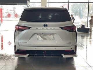 2024 Toyota Sienna IV, белый, 7000000 рублей, вид 5