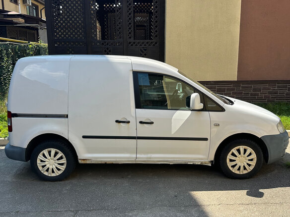 2007 Volkswagen Caddy Maxi III, белый, 400000 рублей - вид 4