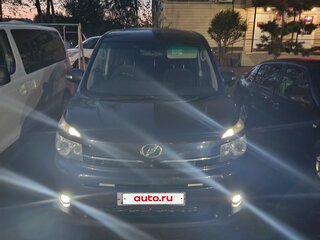2010 Toyota Voxy II (R70), фиолетовый, 1380000 рублей, вид 2