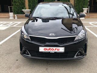 2020 Kia Rio IV Рестайлинг, чёрный, 1795000 рублей, вид 2