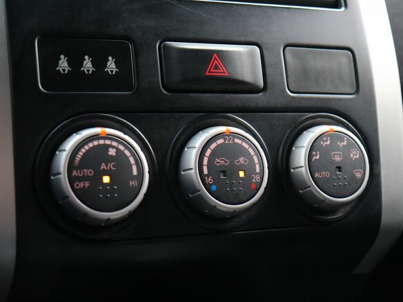 2011 Nissan X-Trail II Рестайлинг, чёрный - вид 14