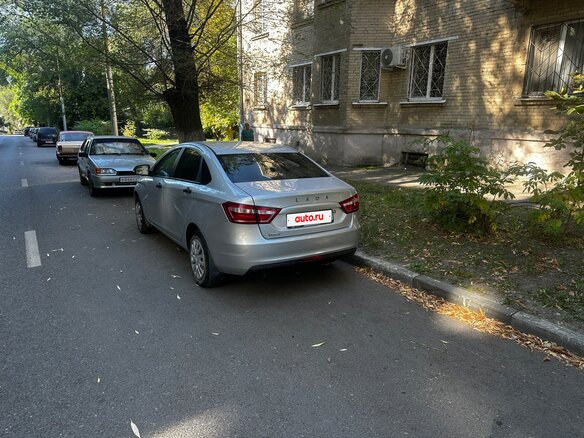 2016 Lada (ВАЗ) Vesta I, серебристый - вид 2