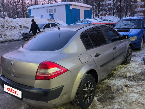 2008 Renault Megane II Рестайлинг, бежевый, 400000 рублей - вид 1