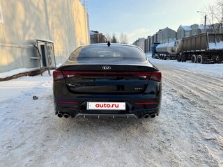 2020 Kia K5 III, чёрный, 3400000 рублей, вид 4