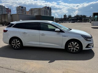 2021 Renault Megane IV Рестайлинг, белый, 1850000 рублей, вид 3