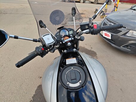 2011 Suzuki SFV 650 Gladius, серебристый, 420000 рублей, вид 5