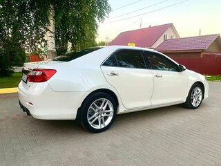 2012 Toyota Camry VII (XV50), белый, 1850000 рублей, вид 5