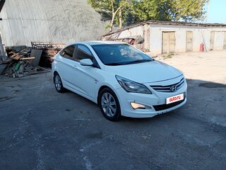 2014 Hyundai Solaris I Рестайлинг, белый, 650000 рублей, вид 3
