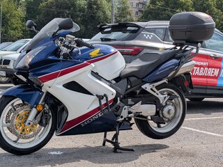 2007 Honda VFR 800, синий, 600000 рублей, вид 2