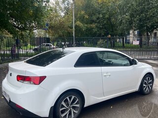 2013 Kia Cerato Koup II, белый, 750000 рублей, вид 4