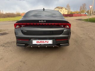 2022 Kia K5 III, чёрный, 3200000 рублей, вид 3