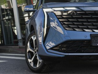 2026 Geely Atlas II, серый, 4075840 рублей, вид 4
