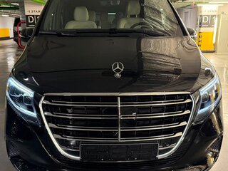 2026 Mercedes-Benz V-Класс Extra Long 300 d экстра длинный III (W447) Рестайлинг 2, чёрный, 14930000 рублей, вид 2
