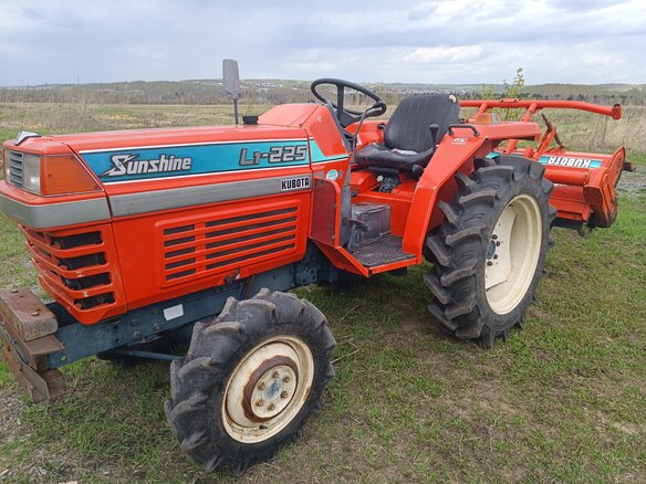 1999 Kubota L1, оранжевый, 720000 рублей - вид 1
