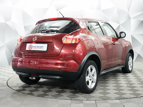 2014 Nissan Juke I, красный, 860000 рублей - вид 4