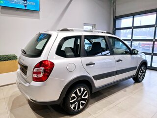 2025 Lada (ВАЗ) Granta Cross I Рестайлинг, серебристый, 1225000 рублей, вид 2